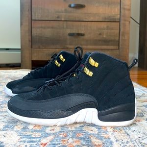 Jordan 12 Retro Reverse Taxi 6.5y Barely worn